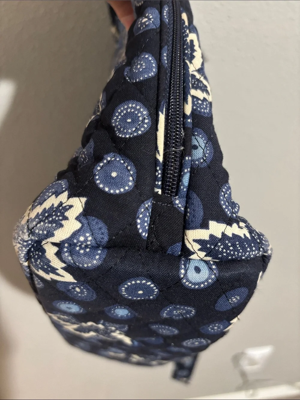 Vera Bradley - Seaport Navy Floral Quilted Laptop Tote